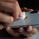 merawat smartphone
