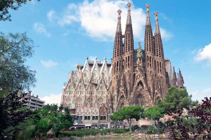 sagrada familia barcelona
