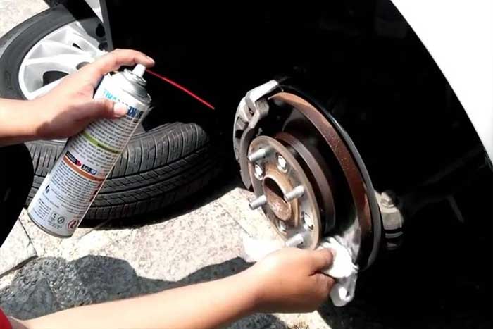 Penyebab dan Cara Mengatasi Mobil Berdecit