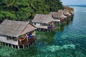 bangunan hotel yang unik di indonesia