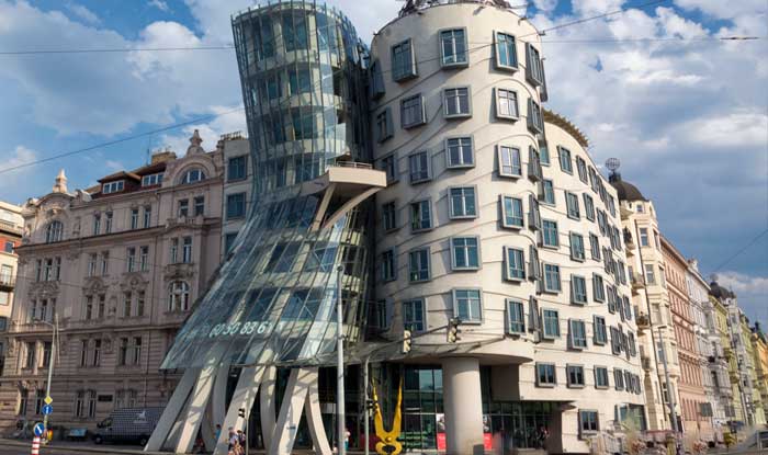 the dancing house